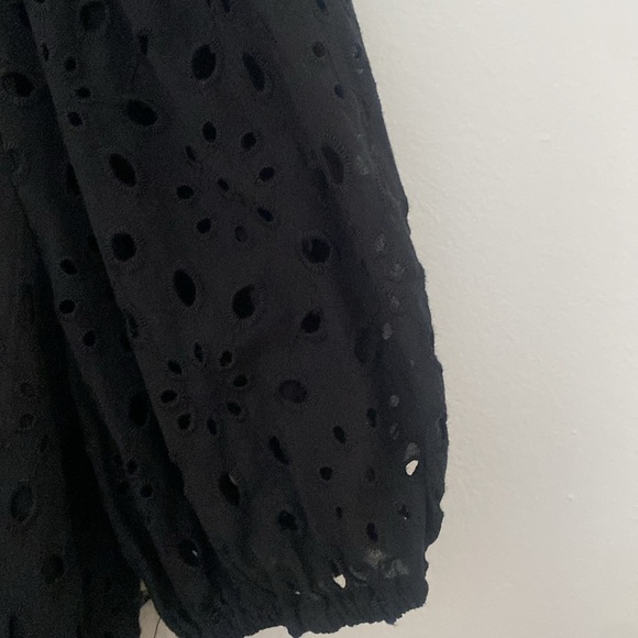 blouse - Picture 5 of 5